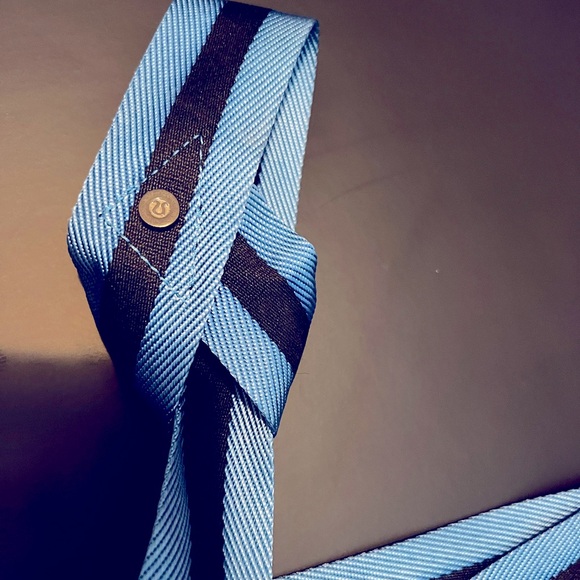 Navy Lululemon 5mm Yoga Mat FSC Certified Rubber and Loop it up Yoga Strap - Picture 3 of 6